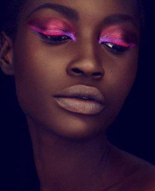 Be creative and let your face be the canvas for your pink eyeshadows! Even though this look is bit eccentric, you can try it on your own.