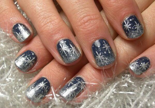 Mystic blue in combination with silver nail polish will perfectly highlight snowflakes on your nails. #winternails #naildesign