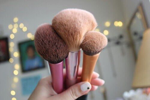 For the perfect bronze application, invest in a good bronzer brush.