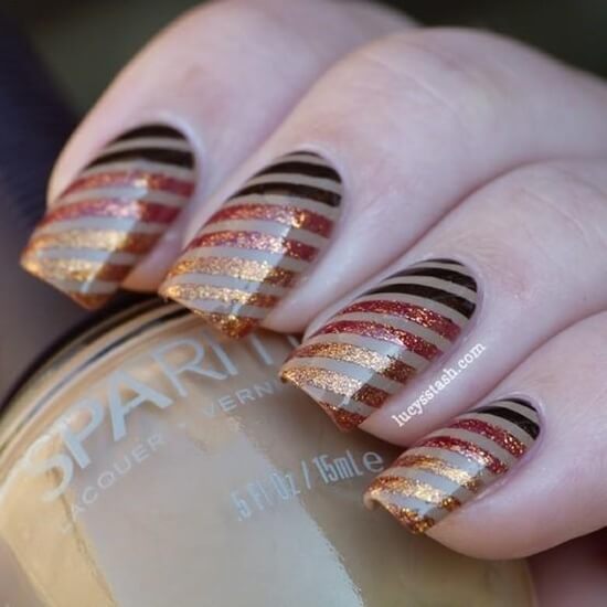 This fall ombre nail look is interesting and on-trend.