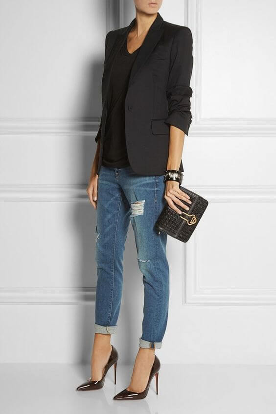 Keep it cuffed yet elegant with slouchy cuffed jeans and a tailored black blazer.
