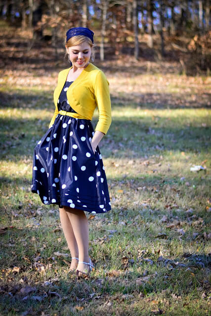 Navy-blue and bright yellow to enlighten the winter season.