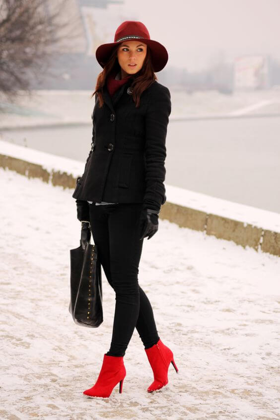 Black and red are fabulous together!