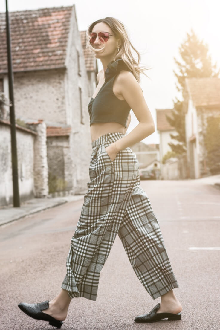 Who said French bloggers couldn't do the American girl crop top? This lady proved the game to be quite the opposite!