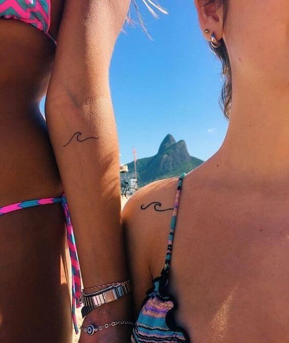 Match your tattoo with your bestie! #summertattoo #minitattoo #minimalisttattoo