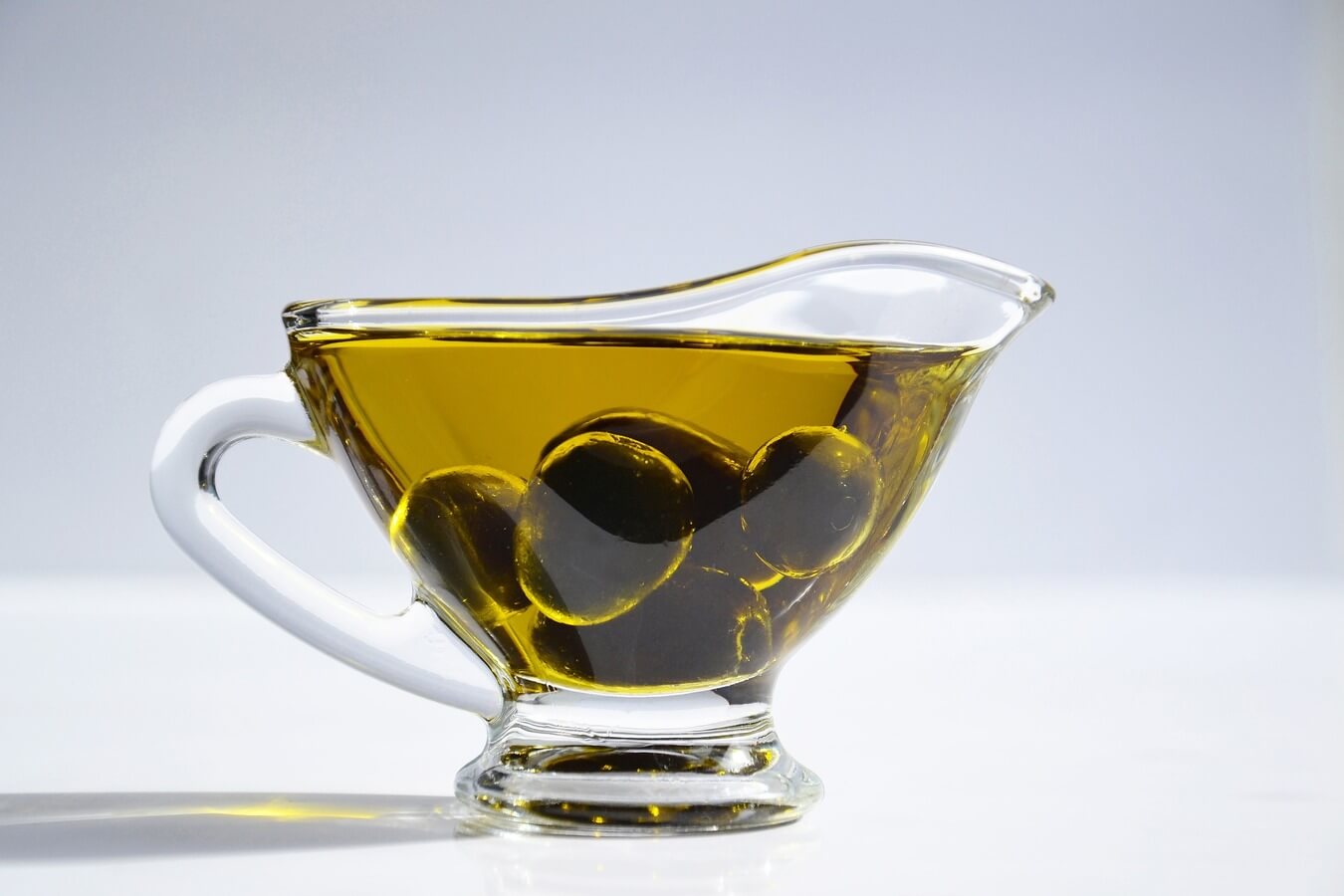 Learn how to store olive oil properly