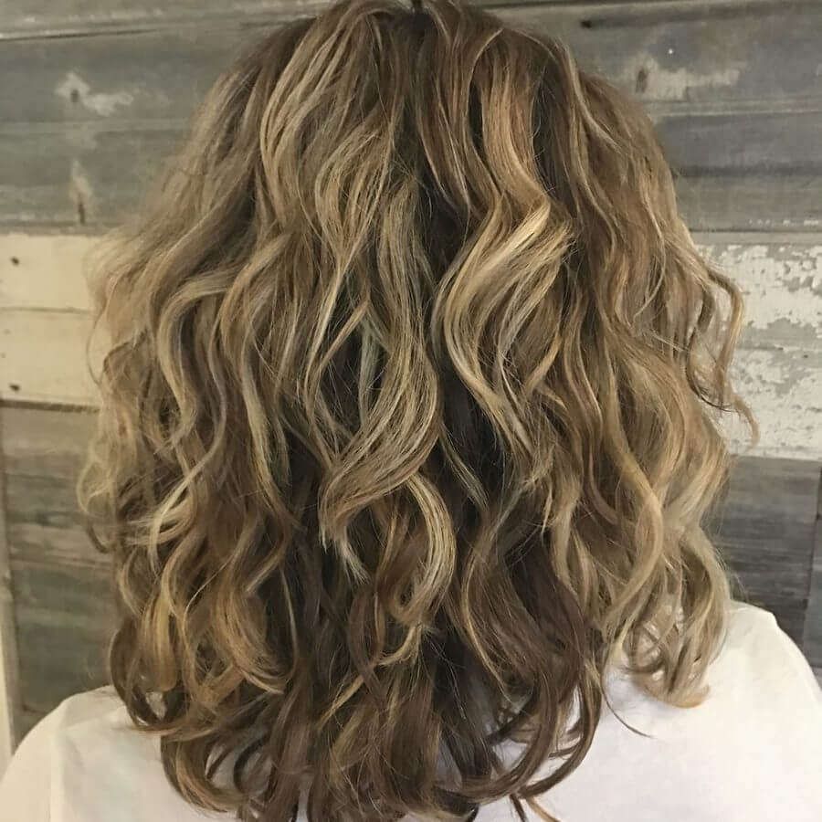 wavy medium curly hair