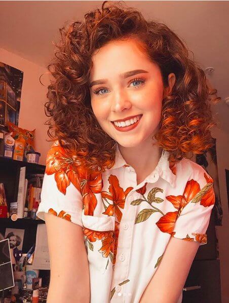 35 Eye Catching Short Bob Haircuts For Curly Hair Belletag