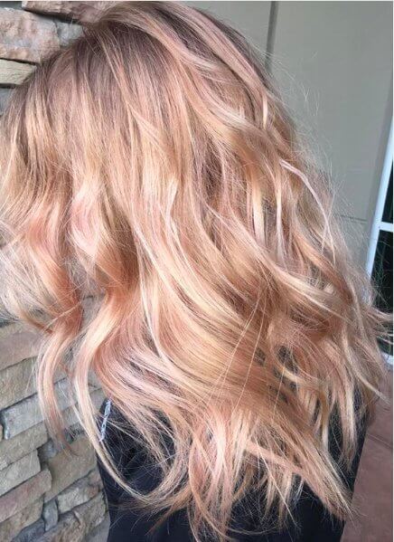 light strawberry blonde hair with blonde highlights