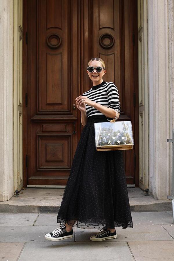 Maxi Skirt Together with Sneakers