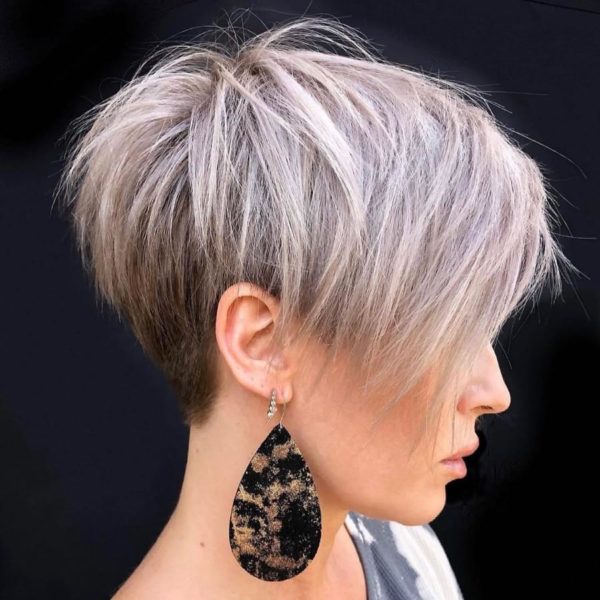 24 Inspiring Short Pixie Hairstyles and Cuts - BelleTag
