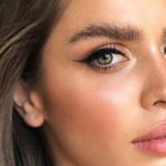 Graduation makeup is necessary for any girl who wants to be seen and noticed at the party. From total looks to the no-makeup makeups, you should try everything.