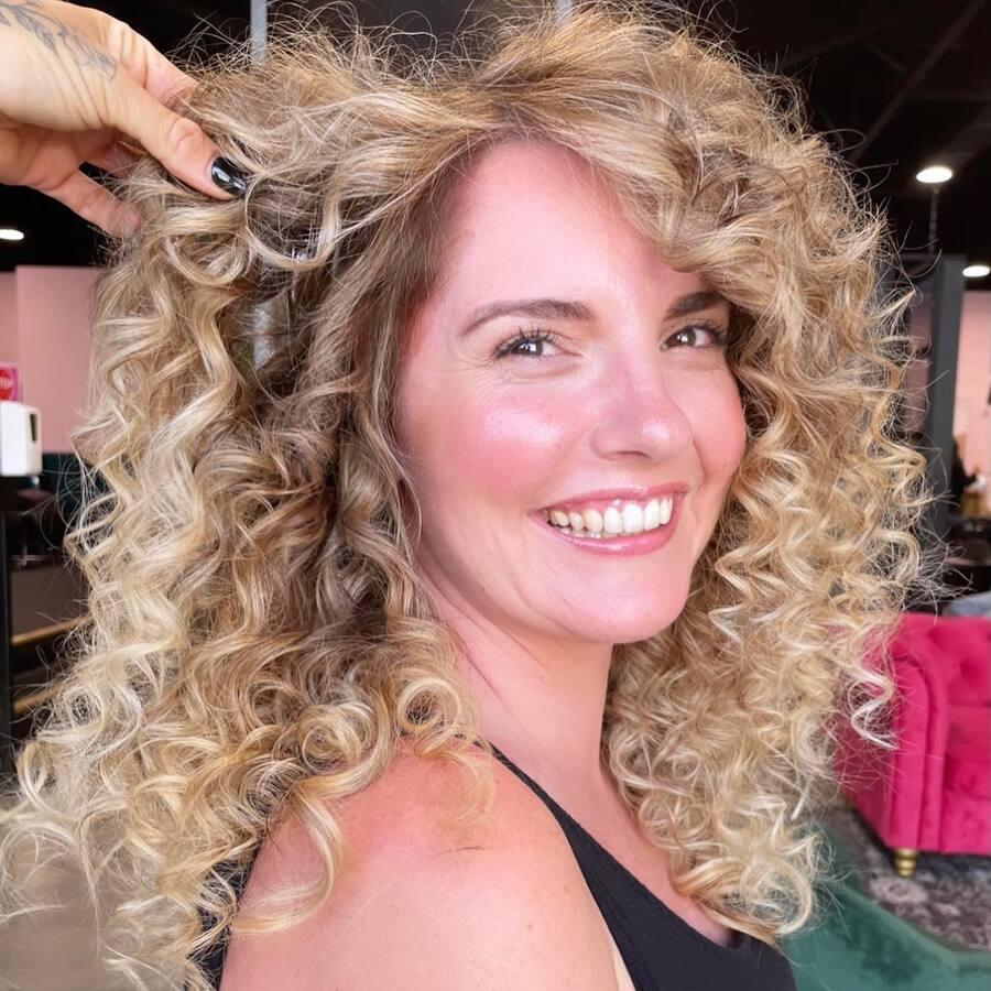 15 Most Flattering Curly Shag Haircuts For 2023  HairstyleCamp