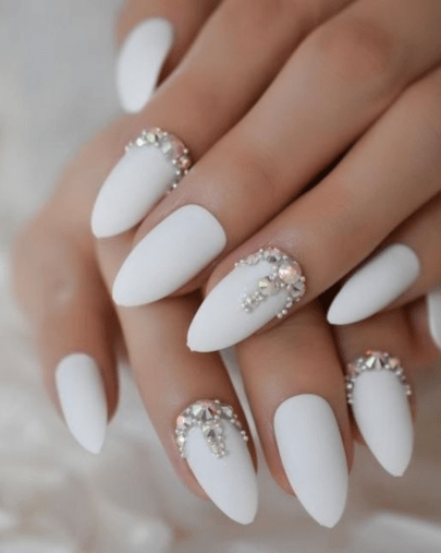 10 Fancy White Coffin Nail Designs | BeautyBigBang