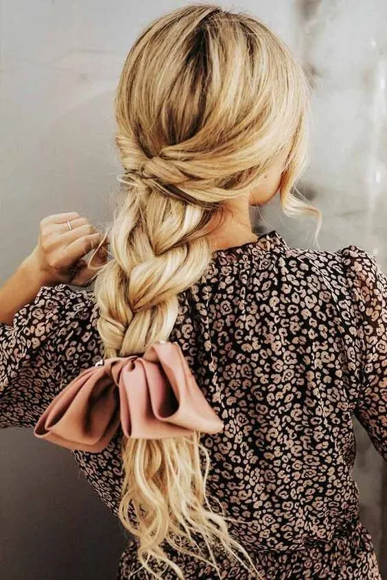 Truly romantic hairstyle to wear on winter party