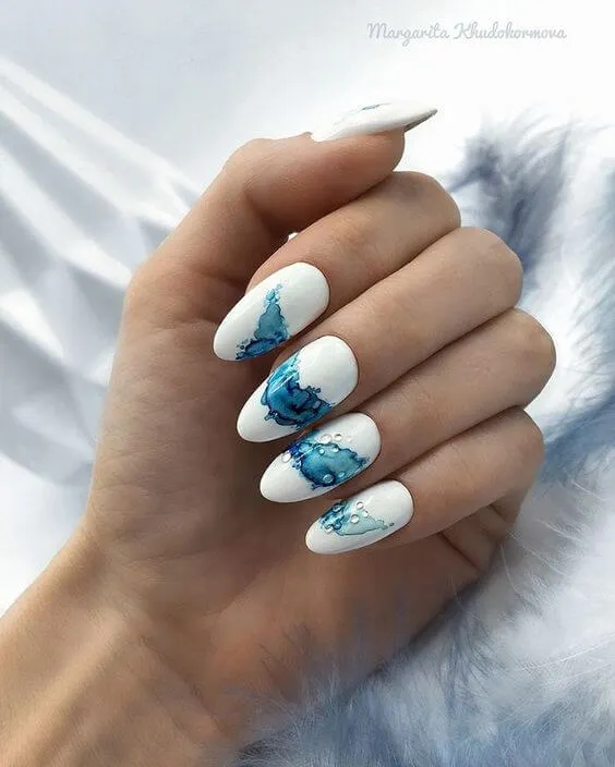 Water Splash Nail Desing