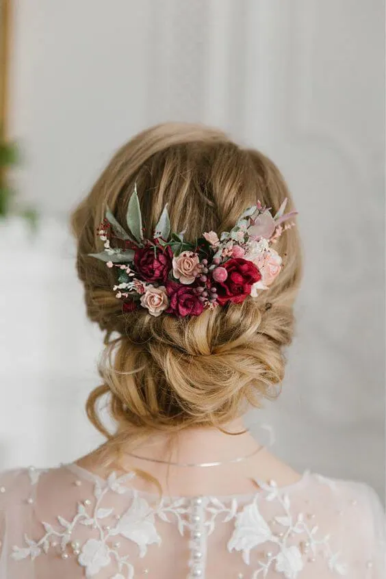 Hair with pink flowers