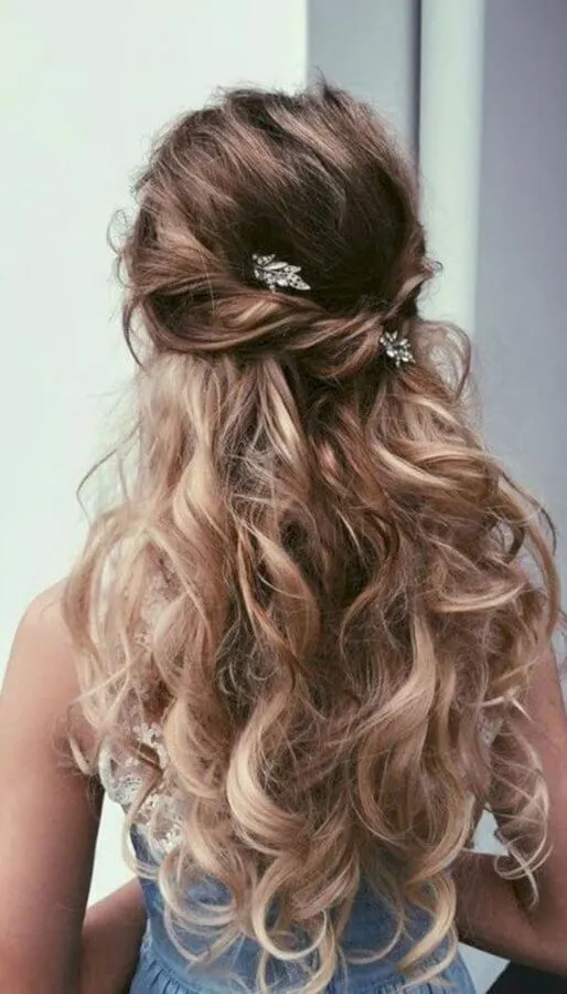 55 Elegant Prom Hairstyles - BelleTag