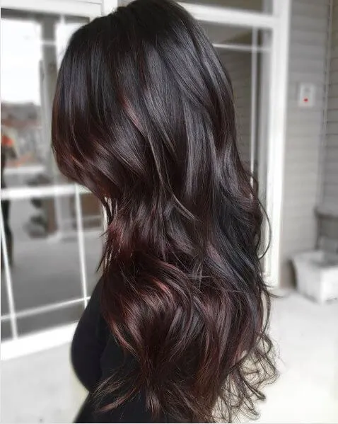 Imagine your hair in a shade of dark coffee. Isn’t that wonderful?