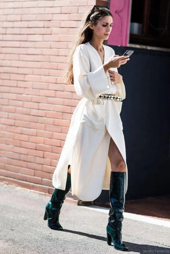 Wrapped dresses should be your number one for winter time. Why? First of all, they are versatile, you can wear them with any other item - jacket, long coat or trench. #highboots